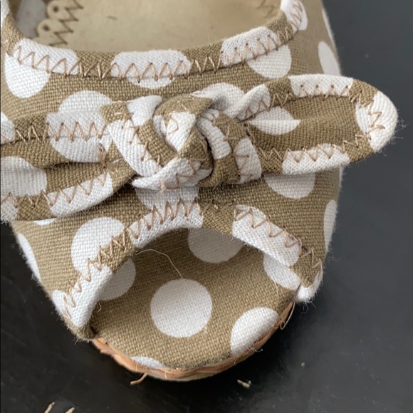 Shoes - Picture 2 of 5